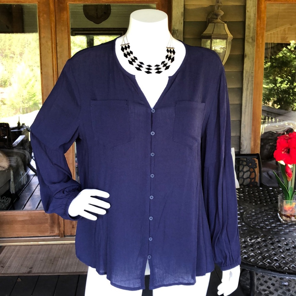 Daily Thread women’s sz L lightweight long sleeve button up blouse navy pockets